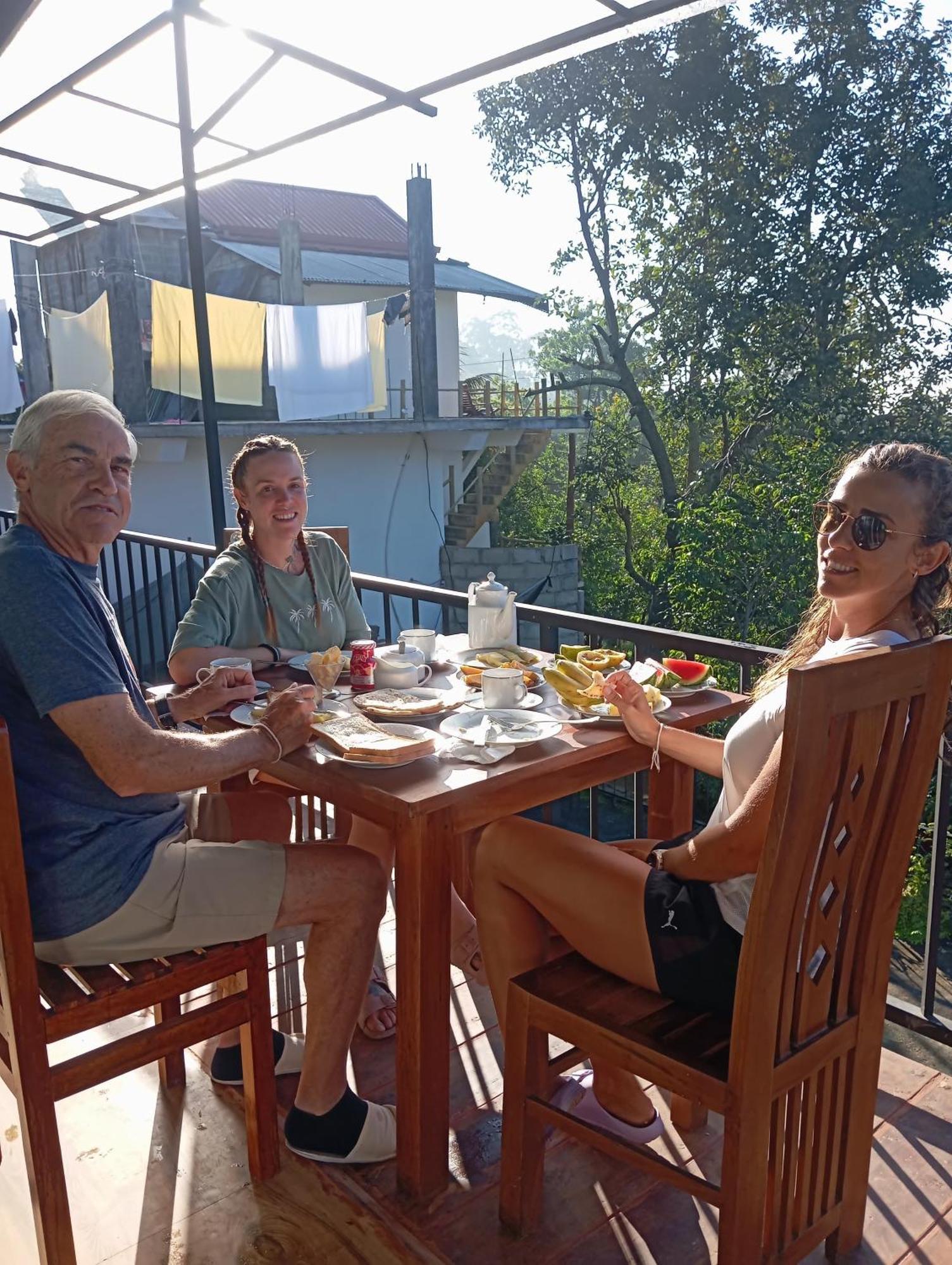 אלה Welcome Homestay מראה חיצוני תמונה